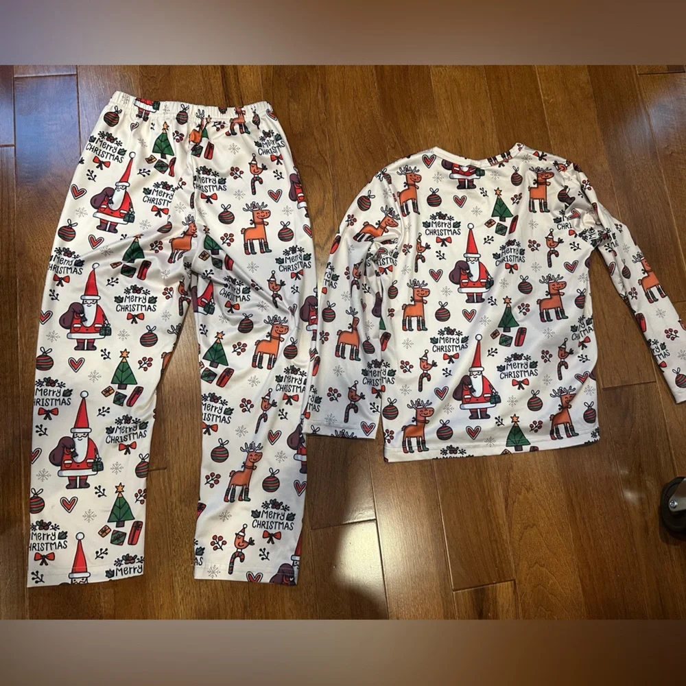 Kids Holiday Pajama Set Size 5T Cream Christmas Print Long Sleeve PJs